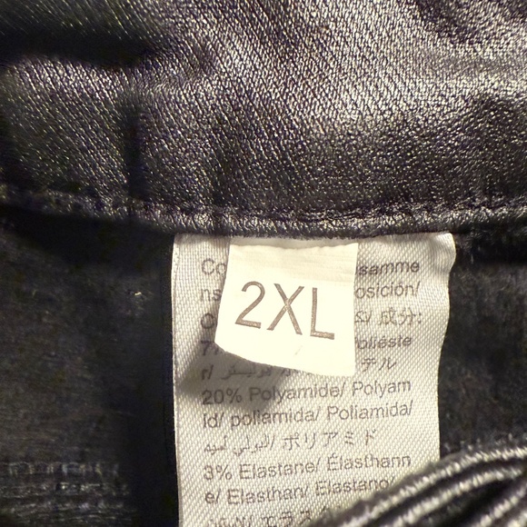 BLACK PLEATHER PANTS - Picture 5 of 6